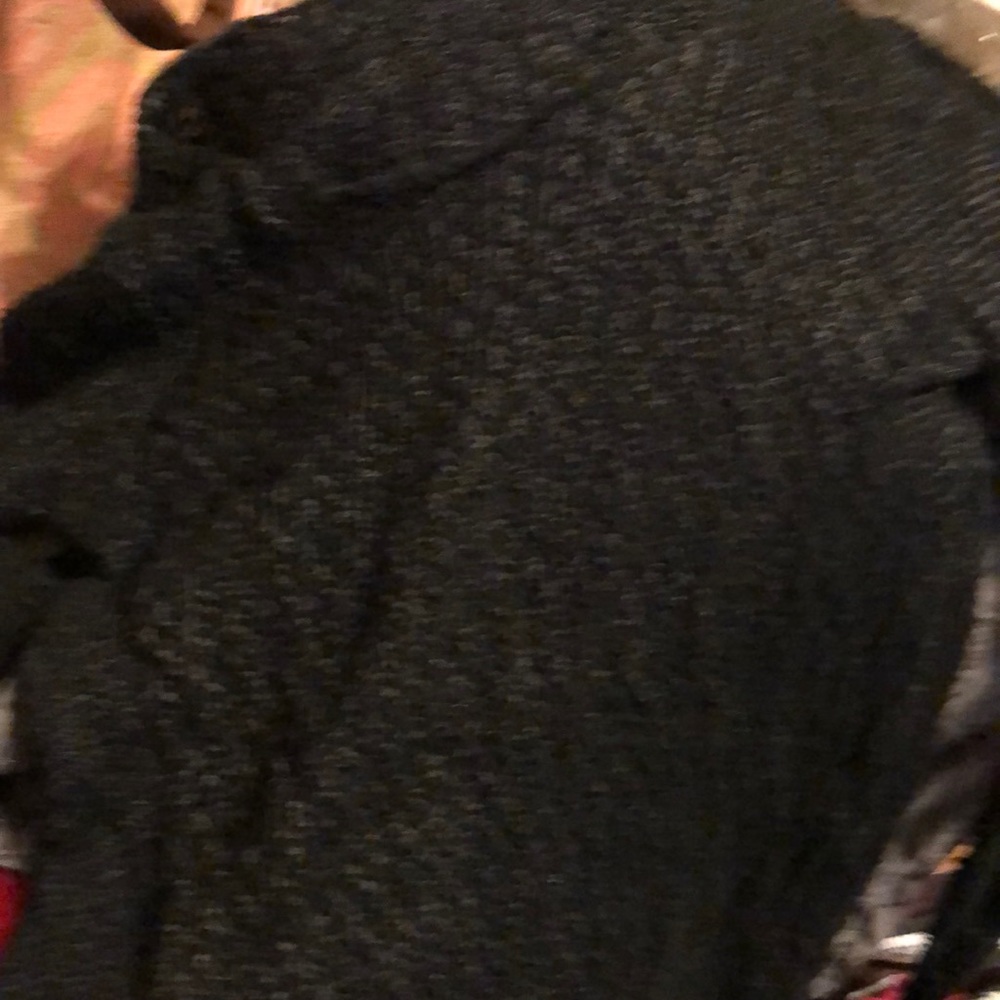 Very cute light weight sweater